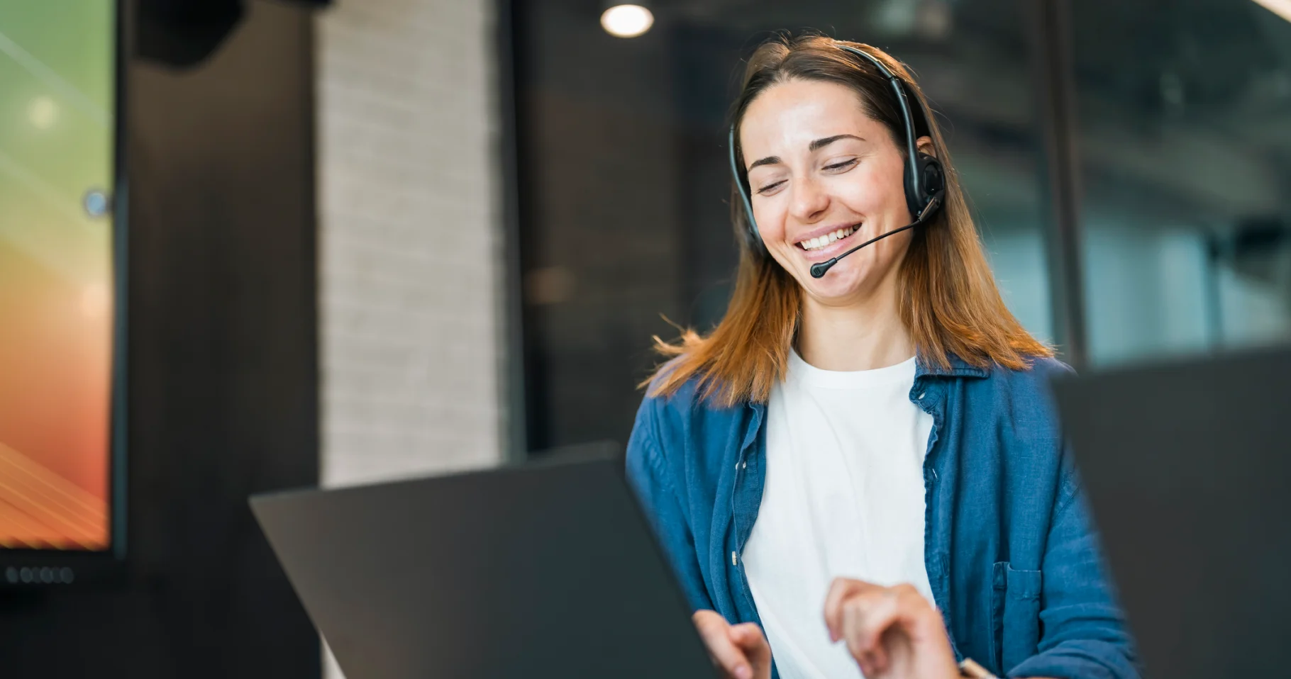 Zoom customer experience solutions, connected CX with AI and virtual agent