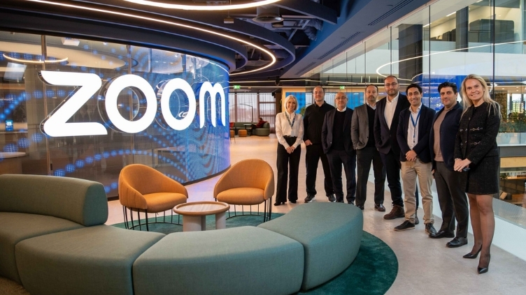 Eksim Holding ile Londra Zoom Ofisi Ziyareti Dijital Dönüşüm ve Hibrit Çalışma Çözümleri